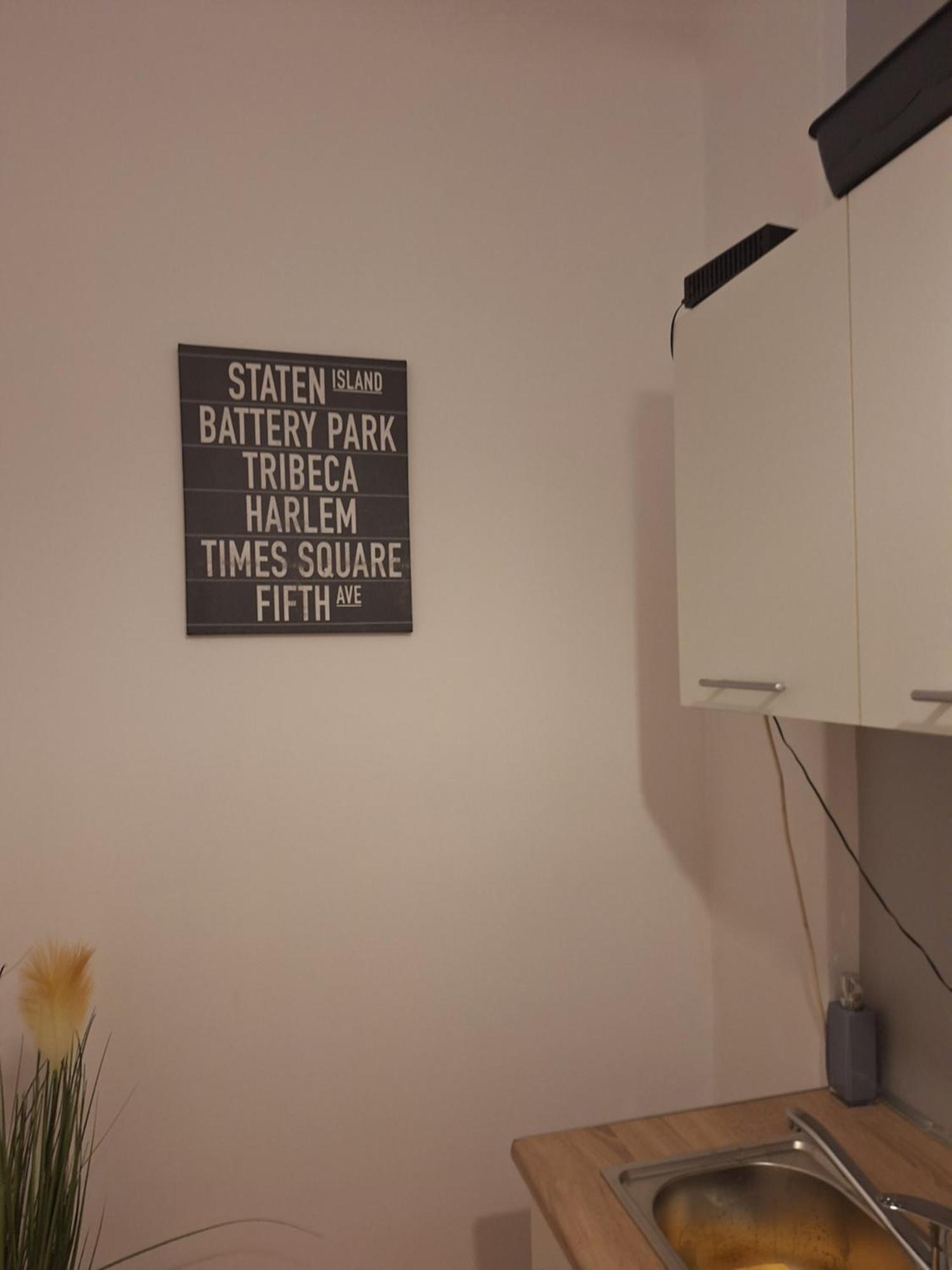 Regem Aleja Solidarnosci Warszawa Exteriör bild